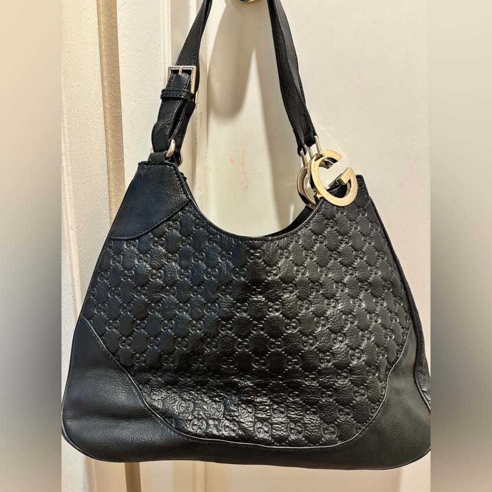 SOLD Gucci Guccissima Leather Ring Hobo 🖤✨